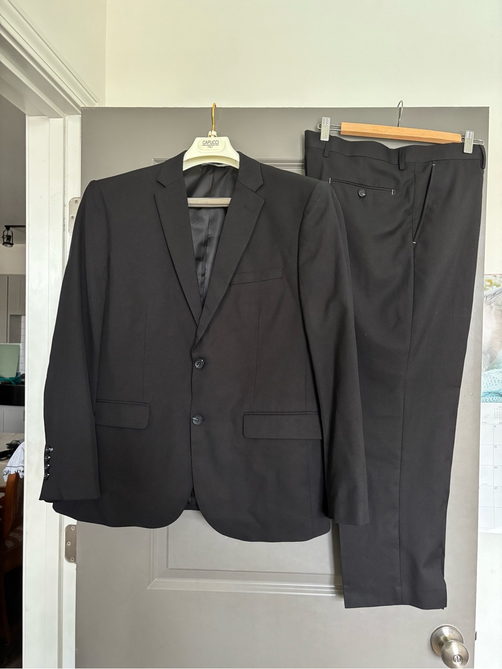 Capucci Italy Men's Black Two-Piece Suit - Tailored Blazer & Trousers size 42S